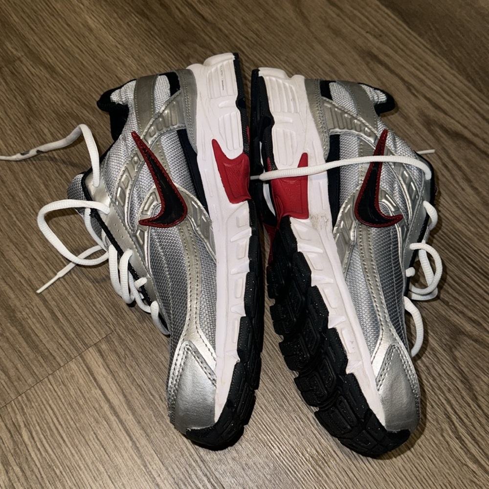 Nike Initiator - Picture 2 of 4
